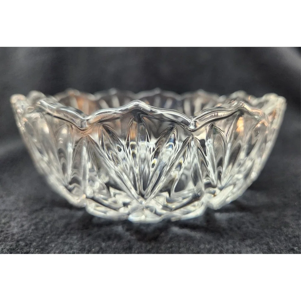 Mikasa Roxborough CYRSTAL  Round Elegant Cut Crystal Serving Bowl Candy Nuts